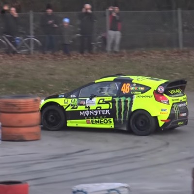 O «Doctor» είναι master και… στα αυτοκίνητα (video)