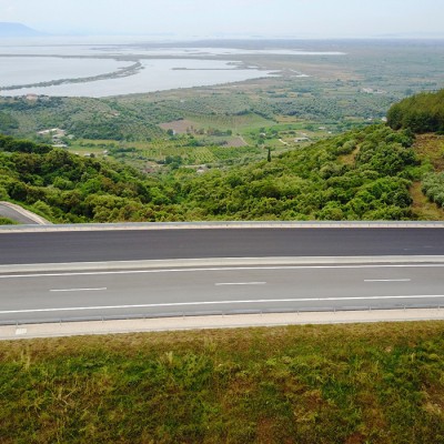 Πετούσαν πέτρες σε οχήματα στην Ιόνια Οδό!