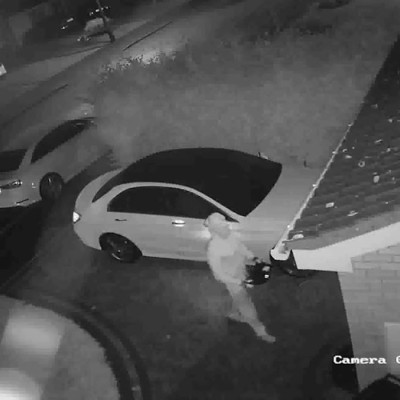 Πώς να προστατευτείτε από τους ληστές με τον αναμεταδότη σήματος (vid)