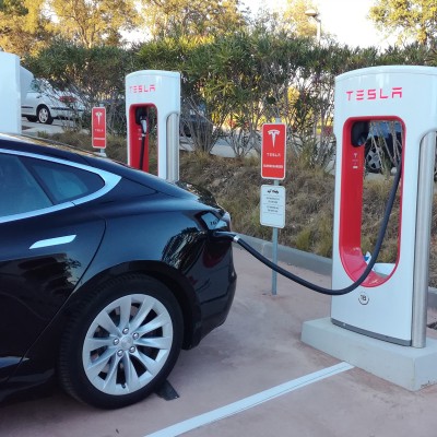 Ποια είναι πρώτη χώρα σε πωλήσεις ηλεκτρικών αυτοκινήτων;