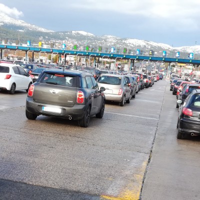 Διόδια σε Βαρυμπόμπη-Αγ. Στέφανο: Αναβολή μέχρι να γίνουν αναλογικά