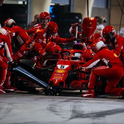 H Tesla θα κάνει το service της «σαν pit-stop της F1»!