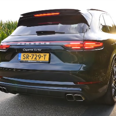 Δείτε πως μια Porsche Cayenne φτάνει τα 307 km/h (video)