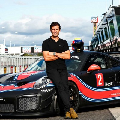 Αυτός ξέρει πώς να οδηγεί μια αγωνιστική Porsche 911 GT2 RS (vid)