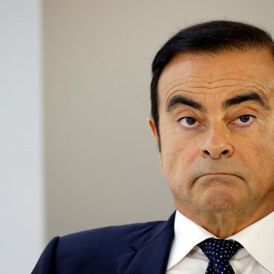 Σήμα της Ιντερπόλ για τον Ghosn