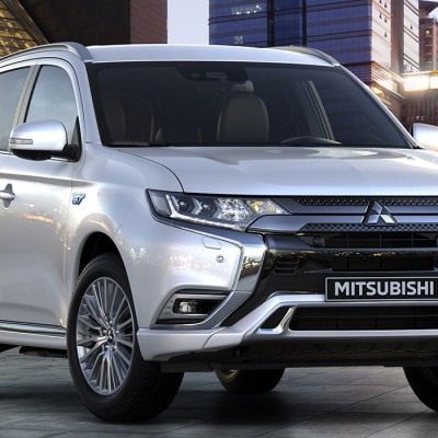 Mitsubishi Outlander PHEV: Έφτασε τις 200.000 πωλήσεις παγκοσμίως