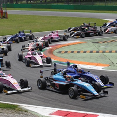 O κινητήρας της Abarth δίνει ζωή στα μονοθέσια της Formula 4