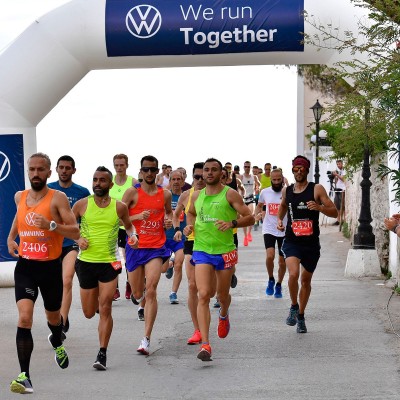 Η Volkswagen χορηγός στο Spetses Mini Marathon 2019