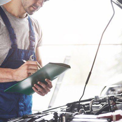 Κορονοϊός: Πώς θα λειτουργούν οι εκθέσεις και τα συνεργεία αυτοκινήτων