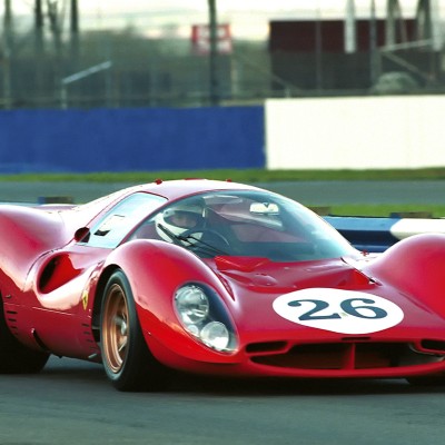 Κάνει τα καθημερινά του ψώνια με κλασική αγωνιστική Ferrari! (video)