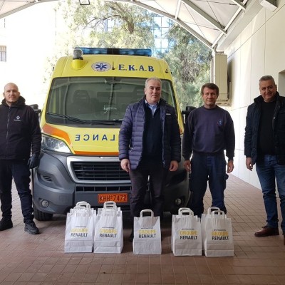 Ιατρικές μάσκες από την Automotivo A.E.B.E. στο ΕΚΑΒ