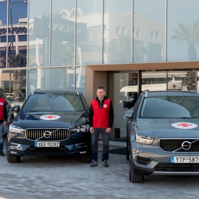 22 αυτοκίνητα παραχώρησε η Volvo σε δομές παροχής υπηρεσιών υγείας και πολιτικής προστασίας