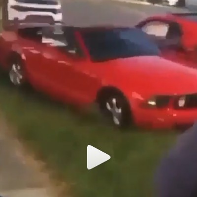 Challenger “την πέφτει” σε Mustang [Video]