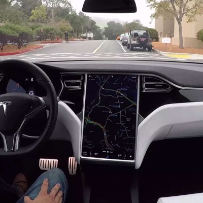 Αυτόνομα οχήματα στο κέντρο της Αθήνας; «Όχι» λέει ο αρμόδιος Υφυπουργός