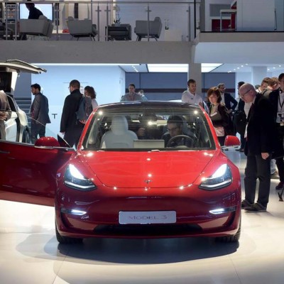Προσλήψεις στην Ελλάδα κάνει η Tesla