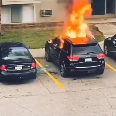 Έβαλε φωτιά στο Jeep του φίλου της, όμως το κάρμα την εκδικήθηκε [Video]