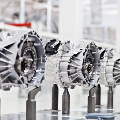 13 εκατ. σύγχρονα κιβώτια από τη Skoda