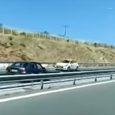 “Xάρος της ασφάλτου”: Οδηγούσε αντίθετα στον περιφερειακό Χαλκίδας-Σχηματαρίου (Video)