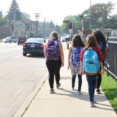 Lockdown: Πώς γίνεται η μετακίνηση μαθητών