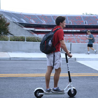 Κατατέθηκε το σχέδιο νόμου για πατίνια, skateboard και roller – Δες ποιοι είναι οι κανόνες