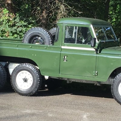 Εσύ ήξερες ότι υπάρχει Land Rover 6x6;