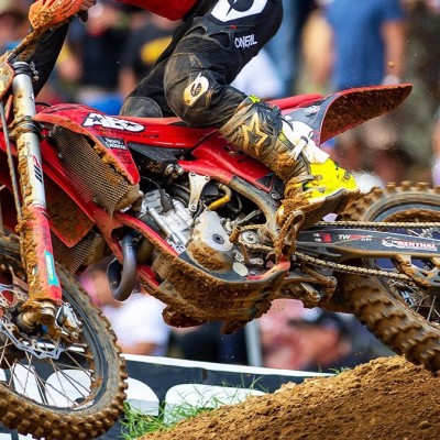 Τρομερό ατύχημα σε αγώνα motocross – Δύο σοβαρά τραυματίες