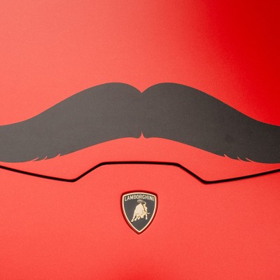 Η Lamborghini βάζει και επίσημα μουστάκι στα αυτοκίνητα της [Video]