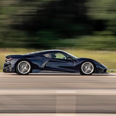 Τράκαρε με 400 km/h και δεν έπαθε τίποτα - Οδηγούσε αυτοκίνητο 1.842 PS