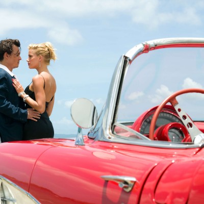 Τι αυτοκίνητα κρύβει ο Johnny Depp στο γκαράζ του;