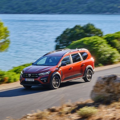 Νέο Video: Δοκιμάζουμε το Dacia Jogger, το φθηνότερο 7-θέσιο της αγοράς