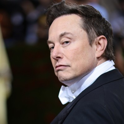 Elon Musk: Όλοι οι άλλοι είναι πάνω από 10 χρόνια πίσω από την Tesla