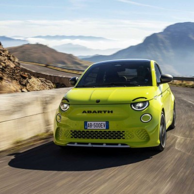 Το Abarth 500e ήρθε στην Ελλάδα – Δες όλες τις τιμές!