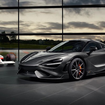 Η McLaren πουλά το παρελθόν της για να εξασφαλίσει το μέλλον της