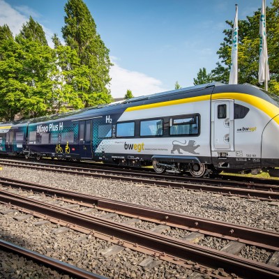 Ελλάδα 2025: Έρχονται τρένα υδρογόνου και 125 έργα αξίας 40 δισ.