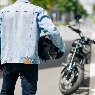 Δίπλωμα μηχανής: Τι επιτρέπει ο ΚΟΚ, αλλά αν το κάνεις στην εξέταση κόπηκες;