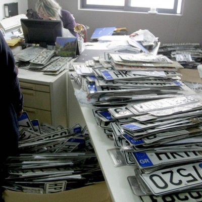 Επιστρέφονται άμεσα οι πινακίδες Ι.Χ. και δικύκλων – Ποιες εξαιρούνται