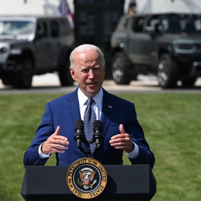 Ζηλεύει την Ευρώπη ο Biden - Τι αλλάζει για τα ηλεκτρικά αυτοκίνητα στις ΗΠΑ