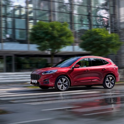 Ford Kuga plug in hybrid με 329 ευρώ/μήνα - Πώς θα το πάρεις