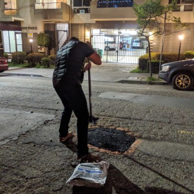 Λακκούβα στον δρόμο: Μπορεί να την μπαλώσει πολίτης ή όχι; Τι ισχύει