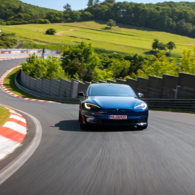 Tesla Model S Plaid: Νέο ρεκόρ στο Nurburgring – Μήπως όμως έκλεψε; [video]