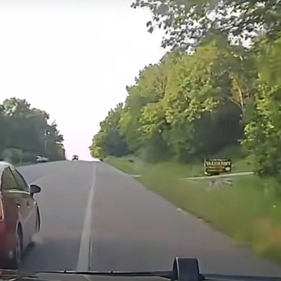 Video: Θα καταφέρει να ξεφύγει από την Τροχαία ένα... Toyota Prius;