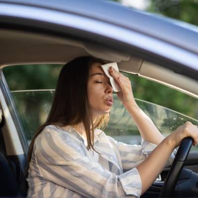Καύσωνας «Κλέων»: Ποια αυτοκίνητα πρέπει να μείνουν ακινητοποιημένα αυτές τις ημέρες;