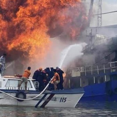 Έκτακτο: Καίγεται καράβι με χιλιάδες αυτοκίνητα – 1 νεκρός, πολλοί τραυματίες