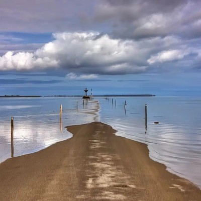 Ο δρόμος που βυθίζεται στη θάλασσα δυο φορές την ημέρα [video]