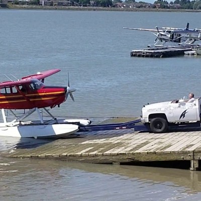 Κι όμως, υπάρχει! Δες σε τι χρησιμεύει το πιο περίεργο φορτηγάκι του κόσμου [video]