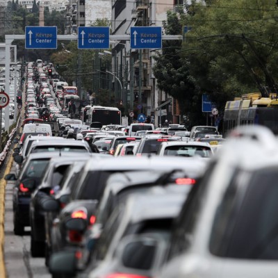 Ο νέος τρόπος που σε πιάνουν οι αρχές - Τι πρέπει να έχει υποχρεωτικά κάθε αυτοκίνητο