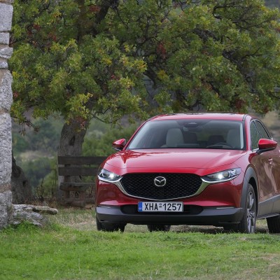 Mazda CX-30: Οι κινητήρες και οι τιμές του ιαπωνικού SUV στην Ελλάδα