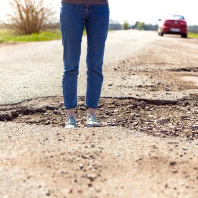 Τι ζημιά μπορεί να σου κάνει μια λακκούβα;