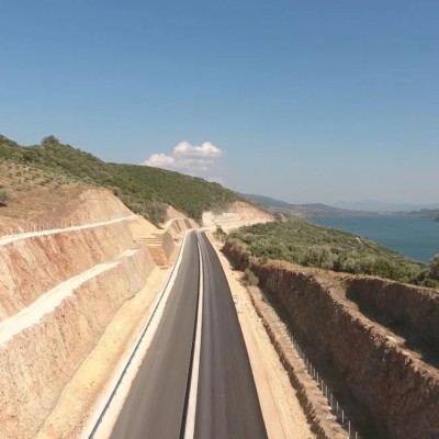 Τέλος οι επικίνδυνες στροφές για τη Λευκάδα - Δείτε το video με τις αλλαγές στον δρόμο