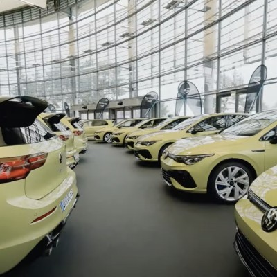 Αυτοί είναι οι 20 πρώτοι αγοραστές του Volkswagen Golf των 76.000 € [video]